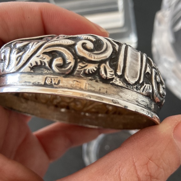 Antique Dresser Jar - Picture 8 of 13